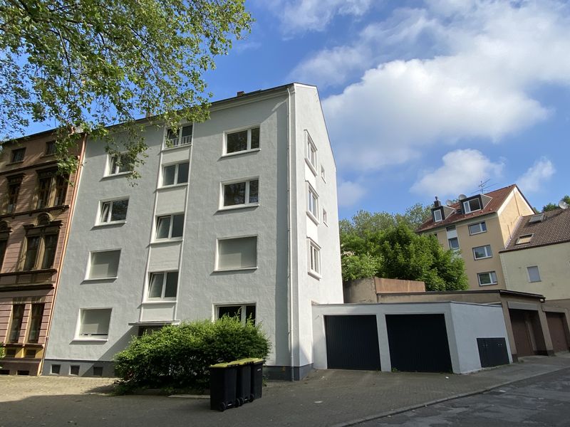 WG Zimmer, UNINÄHE, neu möbliert, in topsanierter Wohnung
